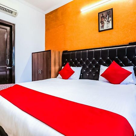 Oyo Flagship 37488 Hotel R V Regency Amritsar Ngoại thất bức ảnh